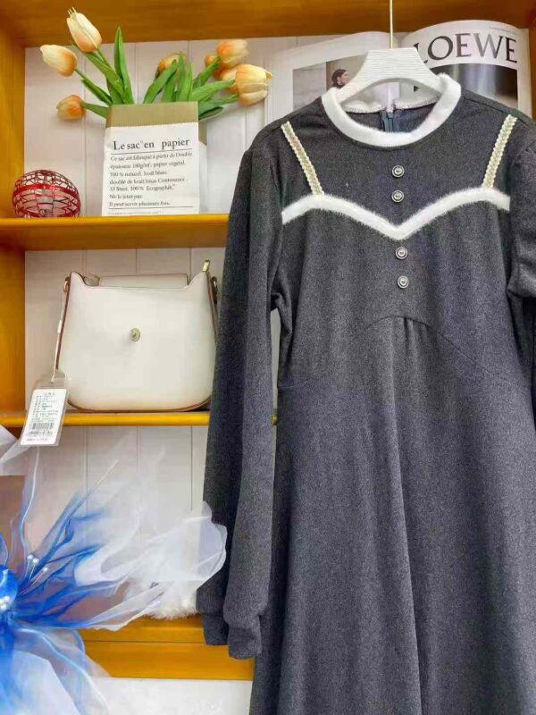 Elegant Women's Midi Dress - Timeless Design for Office & Evening Wear