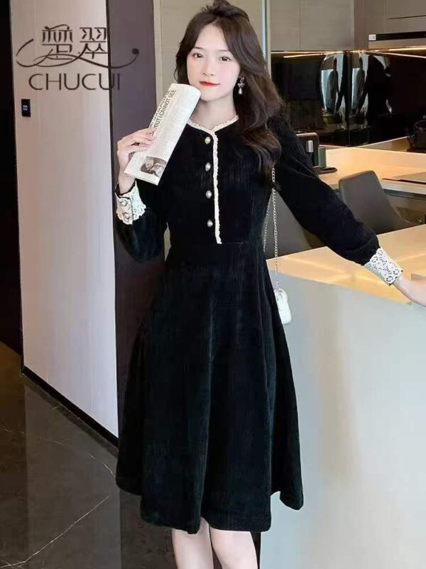 Elegant Women's Midi Dress - Timeless Design for Office & Evening Wear